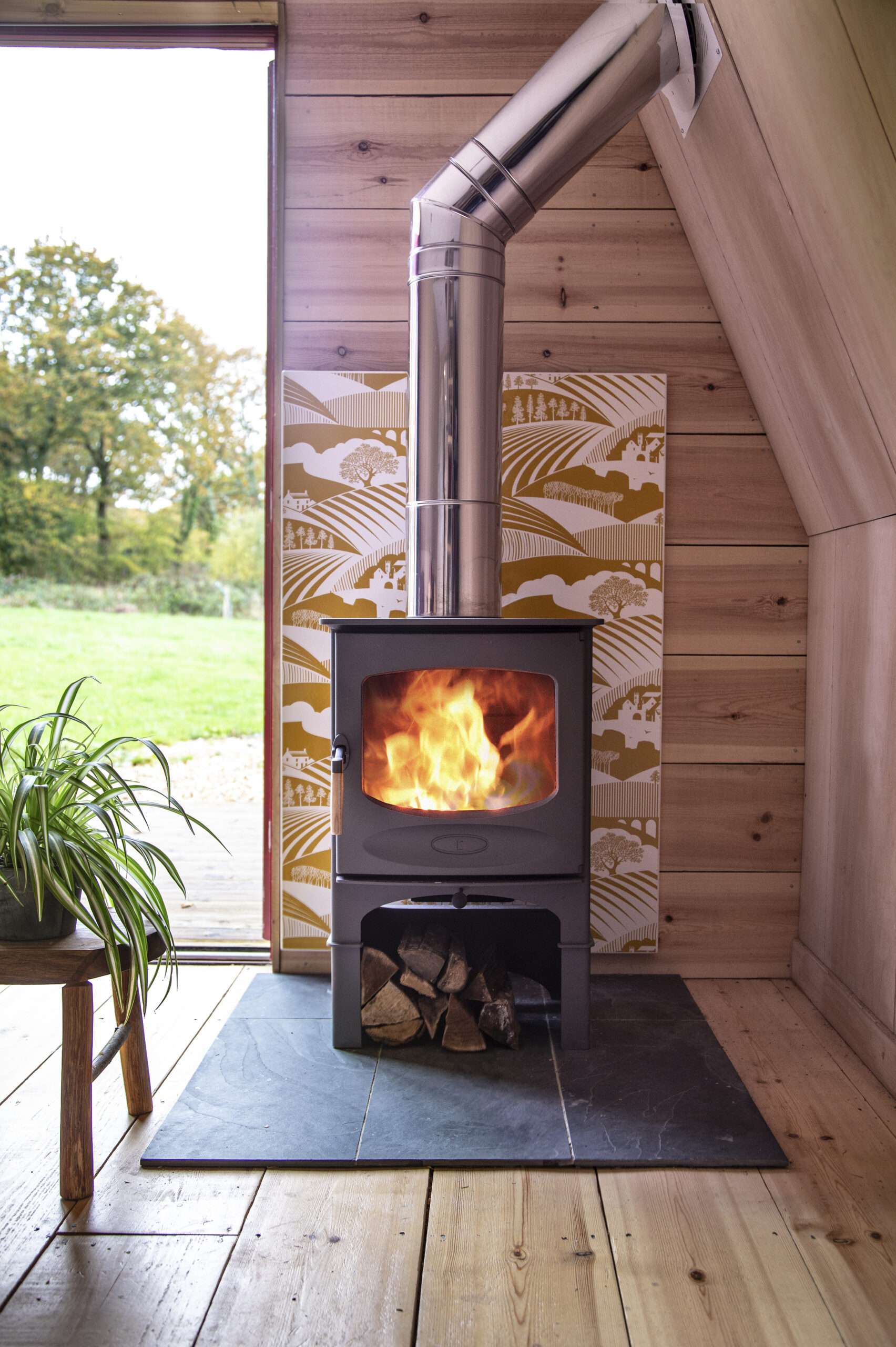 Charnwood C-Five wood burning stove with stand