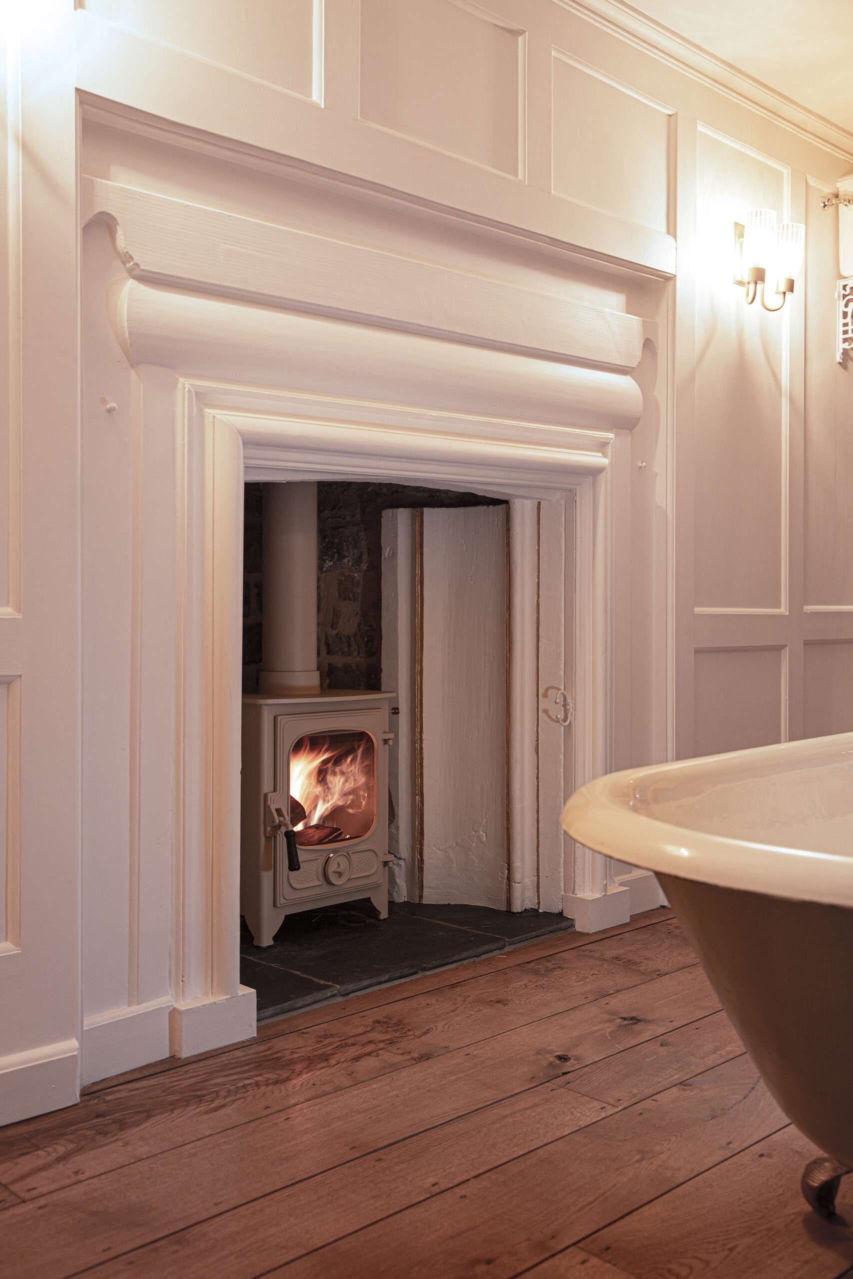 Charnwood Country 4 Almond log burner