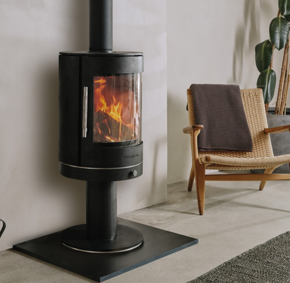 Chesney Solstice 5 - Pedestal/Black